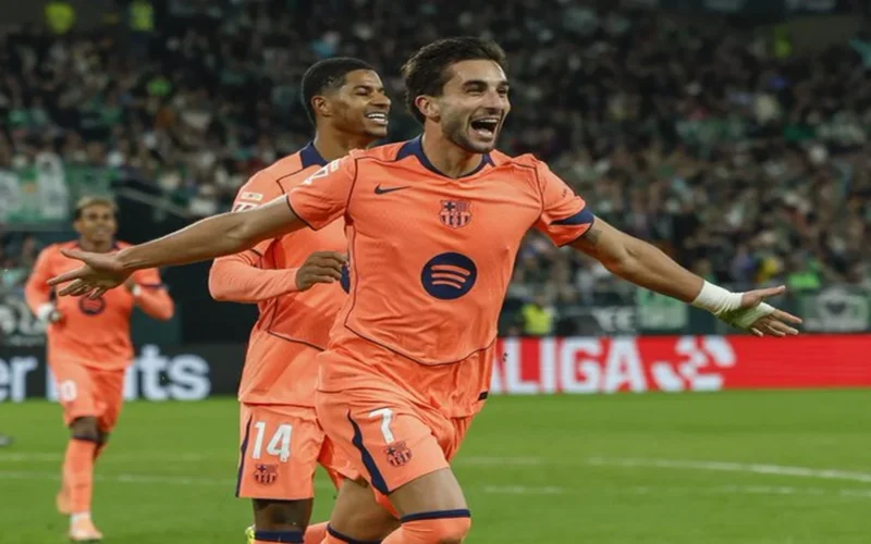 تقييم لاعبي برشلونة: أبرز أداء وتأثير الفوز على بيتيس في مسيرة الفريق